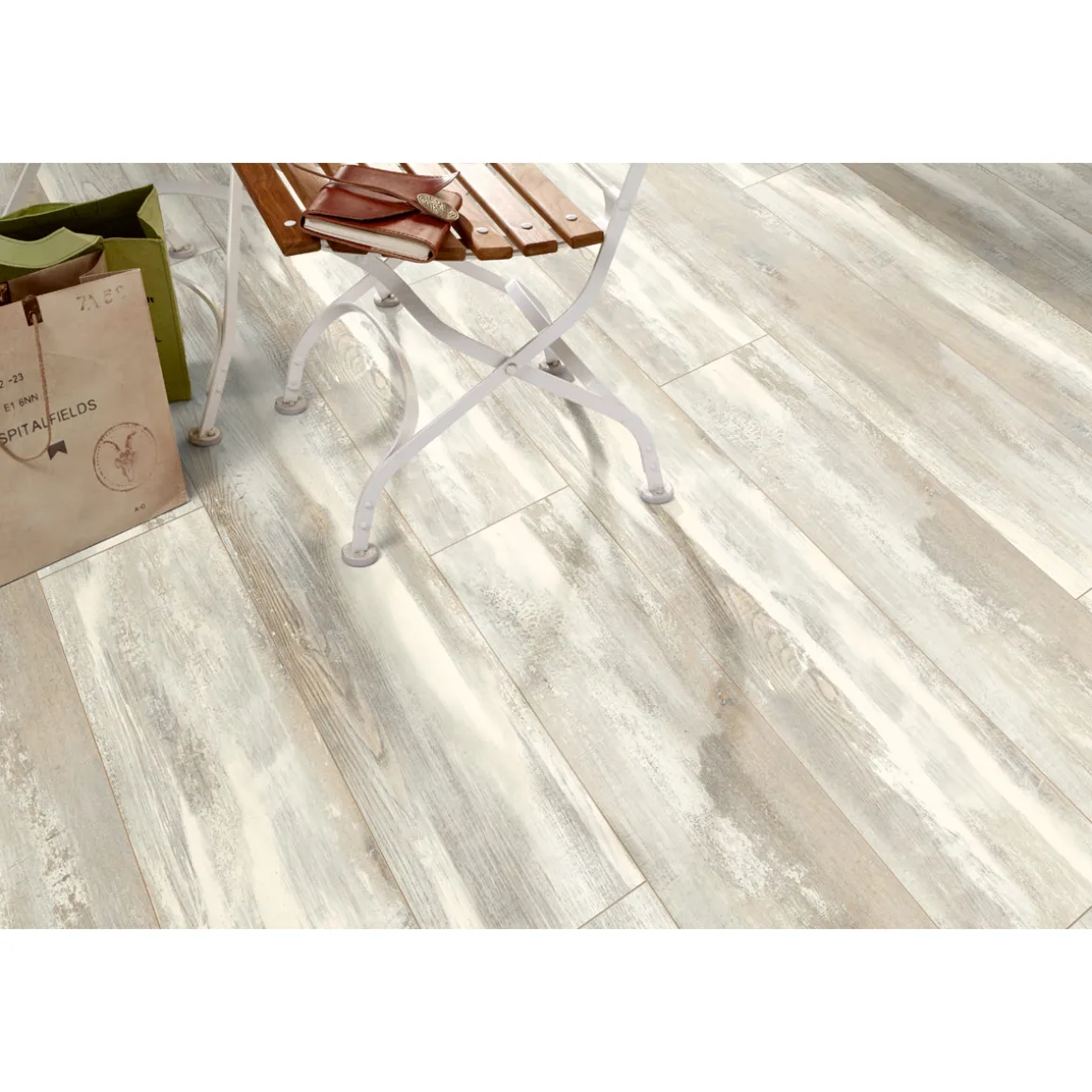 Ambiente Laminatboden 4V Landhauseiche Vintage D4754 1380x244x8 mm