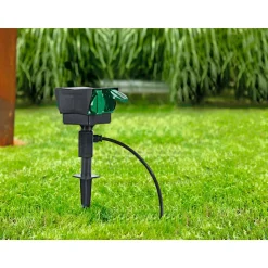 Erdspieß mit 4-fach Steckdose