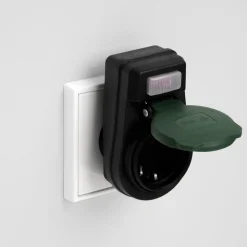REV Ritter Außensteckdose mit Schalter IP44 schwarz/grün