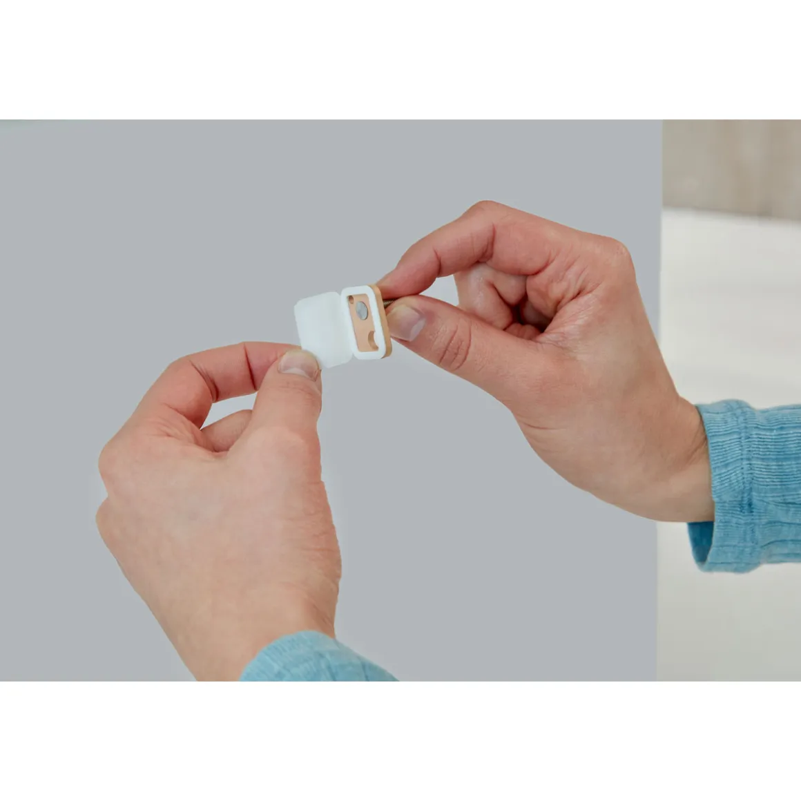 Tesa Klebeschraube für Mauerwerk viereckig 2 Stück Traglast 2 x 2,5 kg