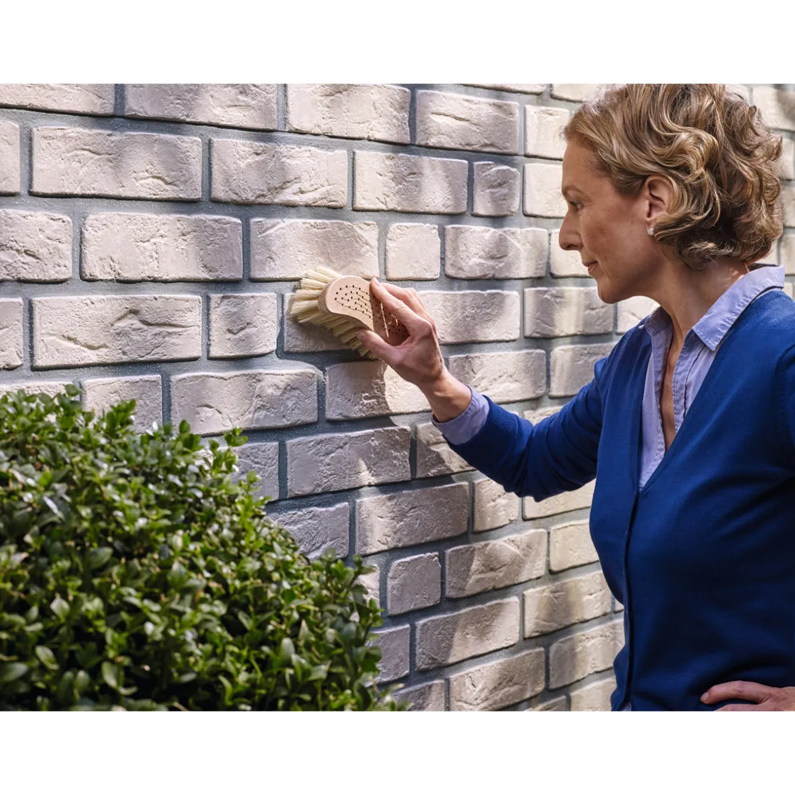 Tesa Klebeschraube für Mauerwerk viereckig 2 Stück Traglast 2 x 2,5 kg