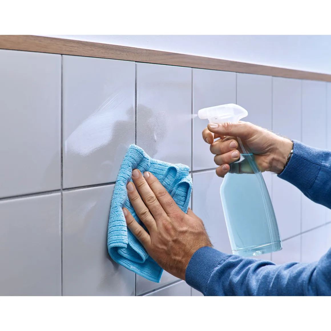 Tesa Montageband für Fliesen 5 m x 19 mm Traglast 100 kg