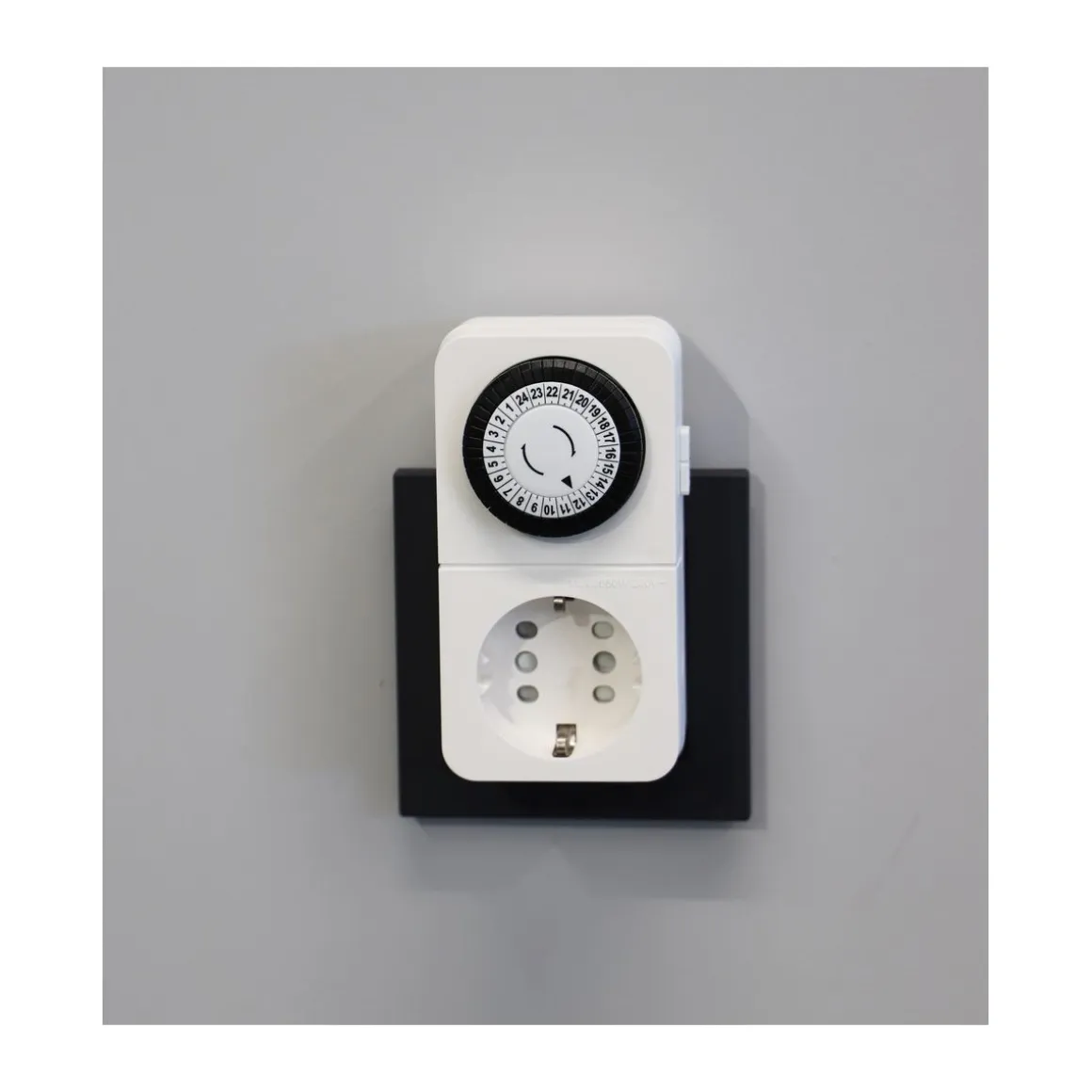 Unitec Tageszeitschaltuhr Greenline analog combini innen ws