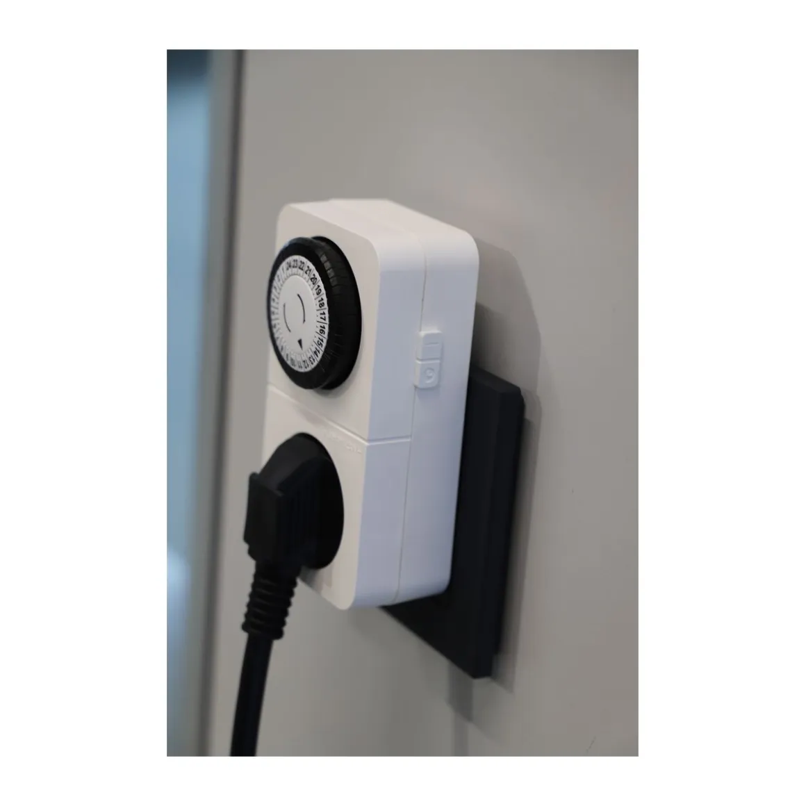 Unitec Tageszeitschaltuhr Greenline analog combini innen ws